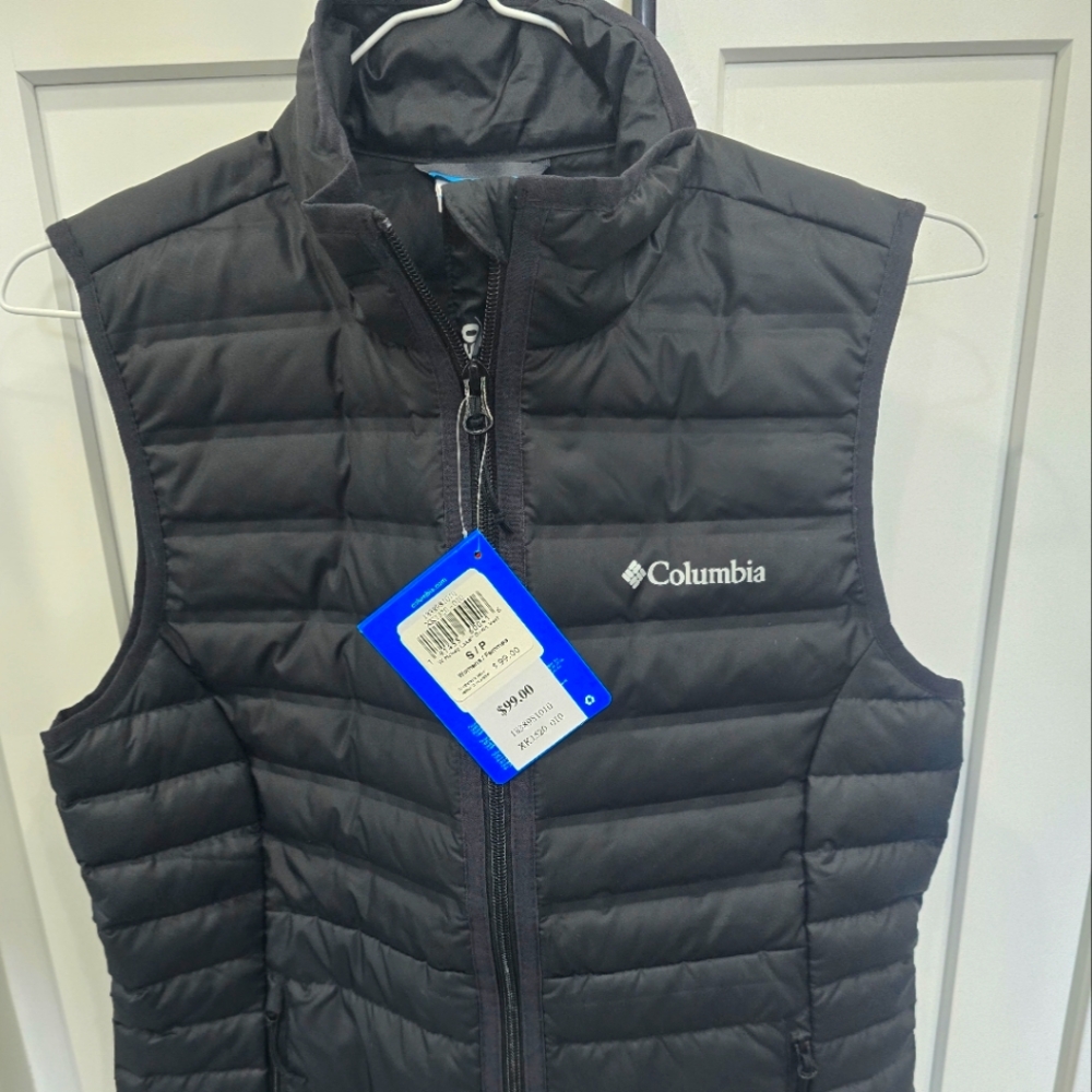 New with tags, Women's Columbia W McKay Lake, black vest.  Size small.